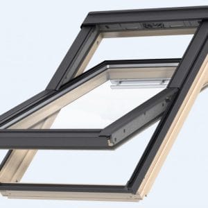 Velux stoglangis Standard GLL 1061, medinis, rankena virÅ¡uje, Ä¯v. dydÅ¾iai